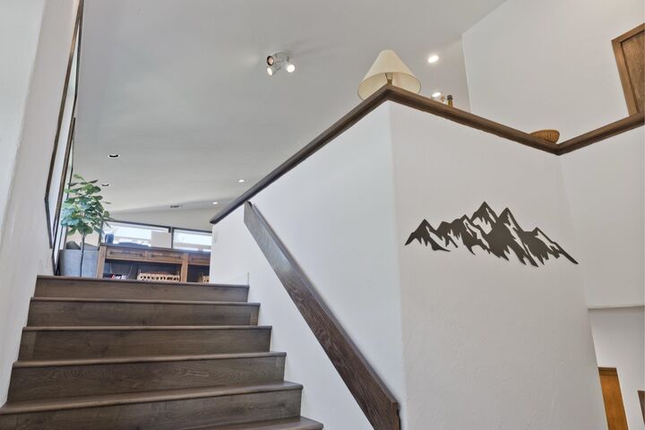 Property Photo:  721 Fairway Circle 721  CA 93546 