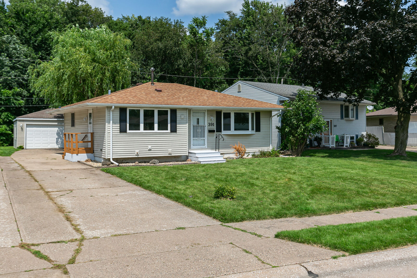 Property Photo: 391 33rd Avenue Court IL 61244