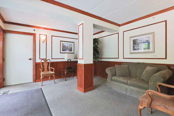 Property Photo:  9510 S Kolmar Avenue 212  IL 60453 