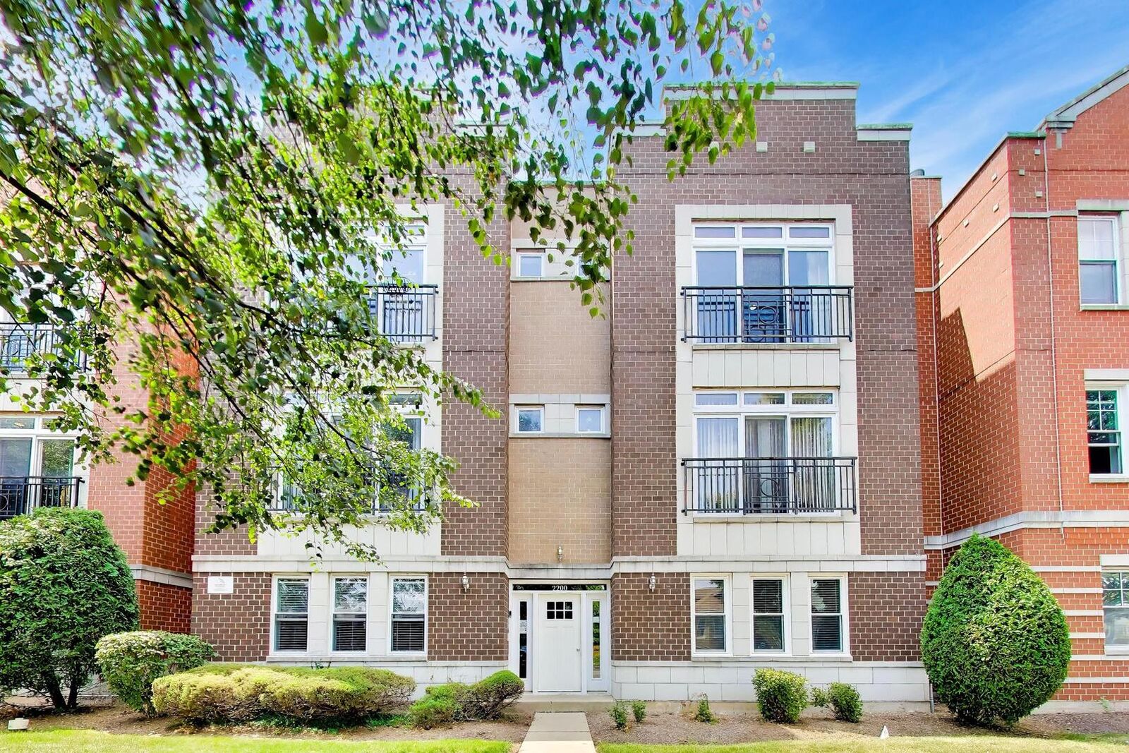 Property Photo: 2200 N Natchez Avenue 3N IL 60707