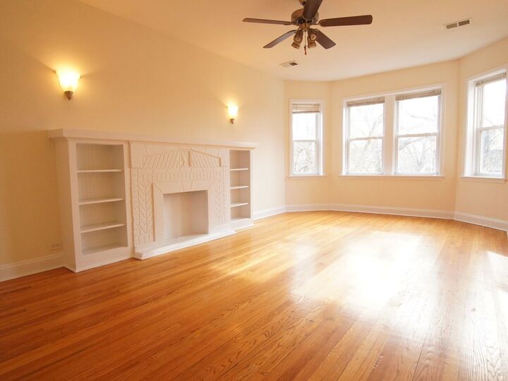 Property Photo: 3430 W Parker Avenue 1 IL 60647