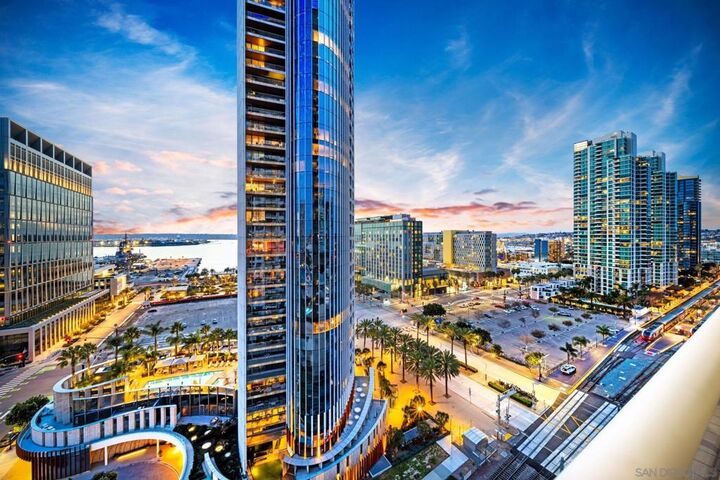 Property Photo:  700 W E St 1502  CA 92101 