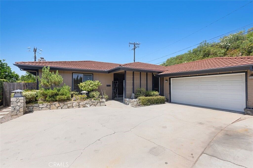 Property Photo:  13675 Sycamore Drive  CA 90601 
