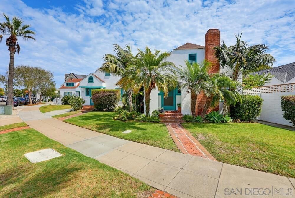 Property Photo:  1033 39 Isabella  CA 92118 