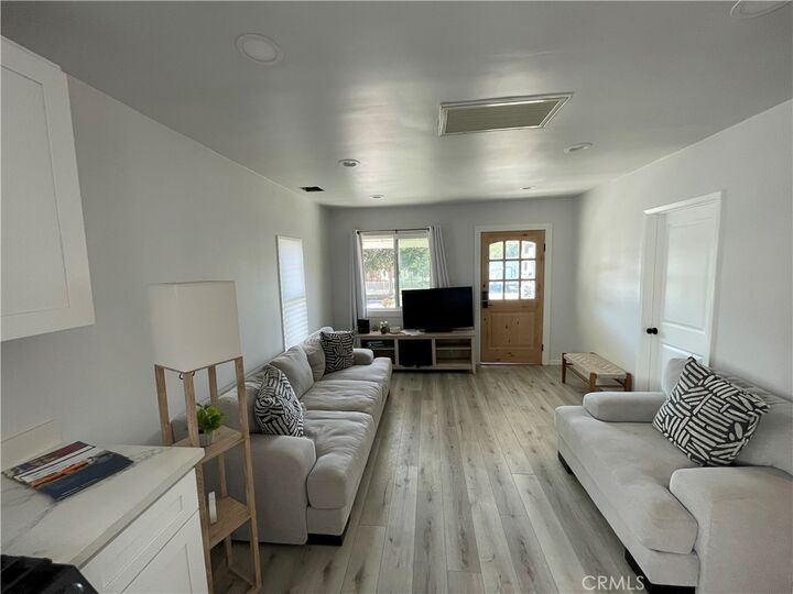 Property Photo:  463 Macdonald Street  CA 91103 