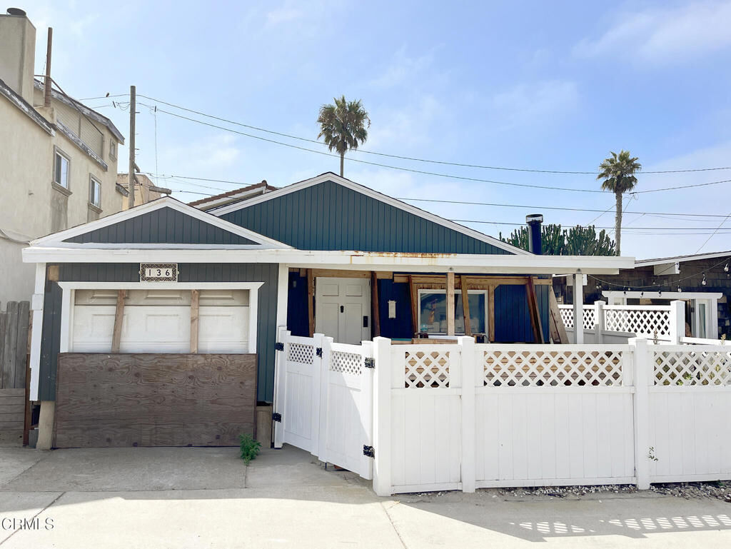 Property Photo:  136 San Fernando Avenue  CA 93035 