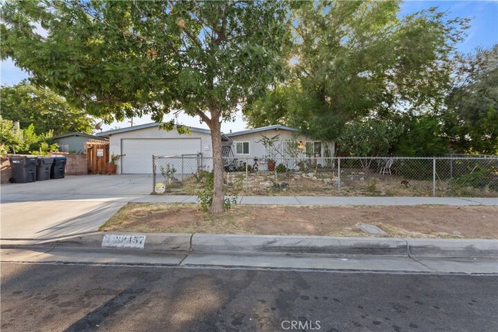 Property Photo: 38457 Glenbush CA 93550