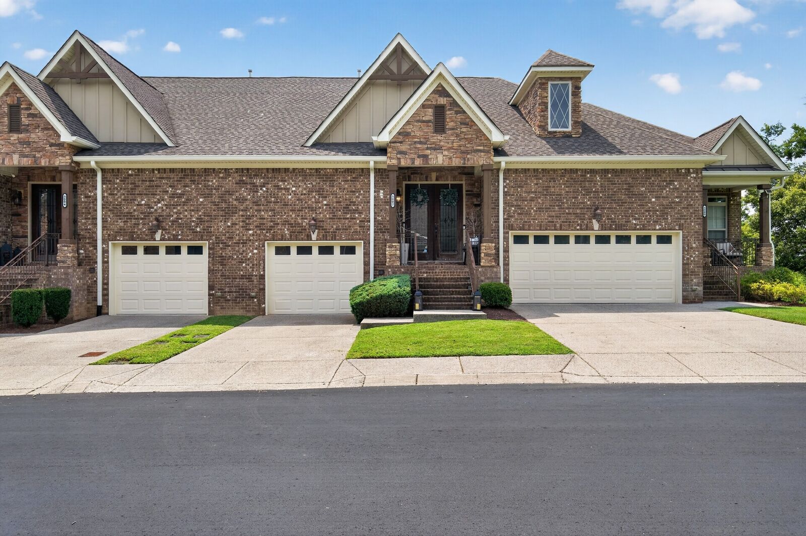 Property Photo: 5002 Southfork Blvd TN 37138