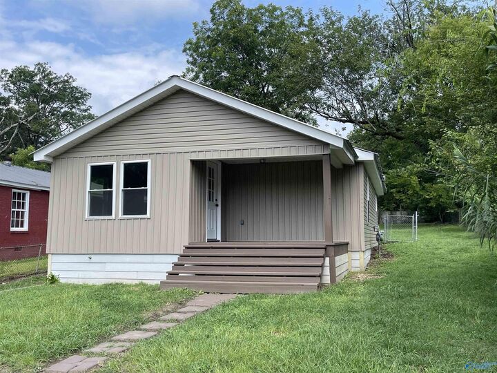 Property Photo:  705 5th Street SW  AL 35954 