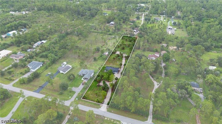 Property Photo: 3691 4th Avenue NE FL 34120