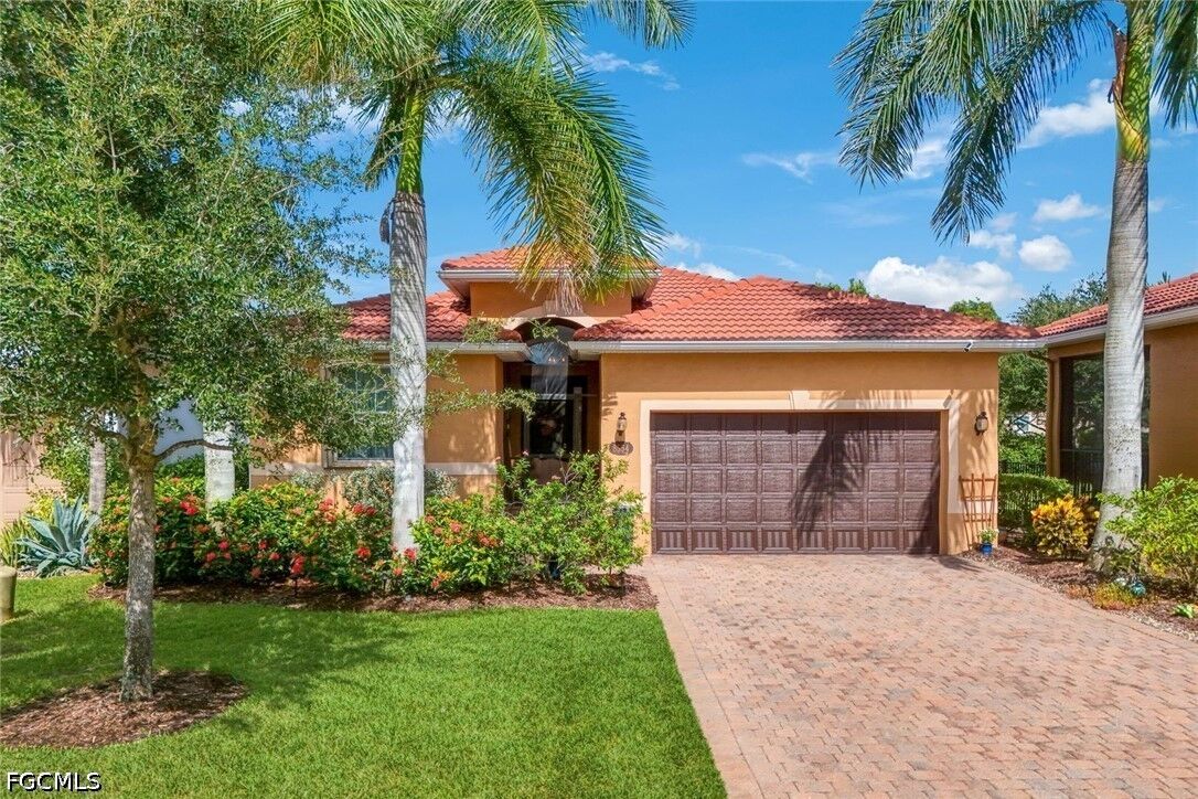 Property Photo:  8554 Banyan Bay Boulevard  FL 33908 
