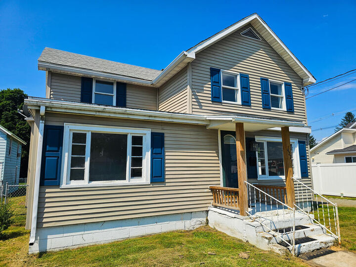 Property Photo: 427 N Keystone Ave PA 18840