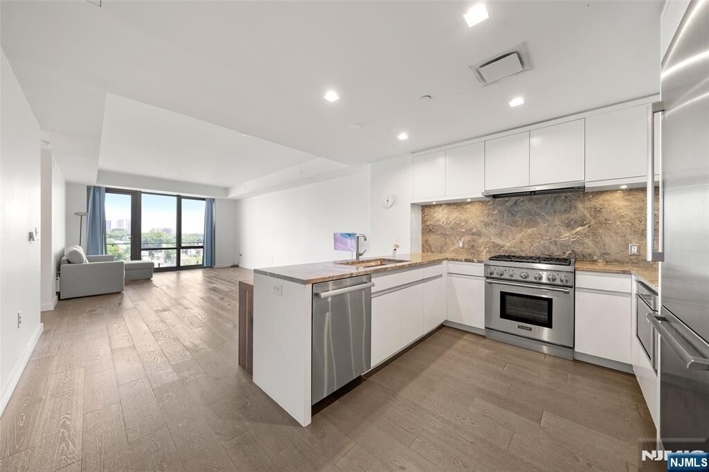 Property Photo: 320 Adolphus Avenue 1102 NJ 07010