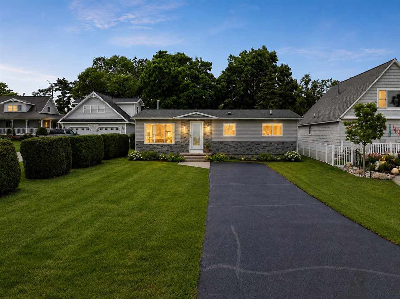Property Photo: 407 N Huron MI 49701