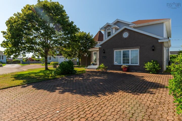 12 Waye Court — photo 1