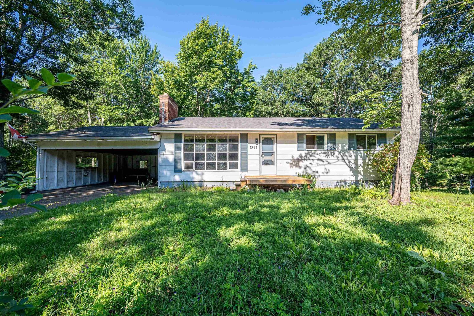 Property Photo: 1587 Annette Street NS B4R 1A7