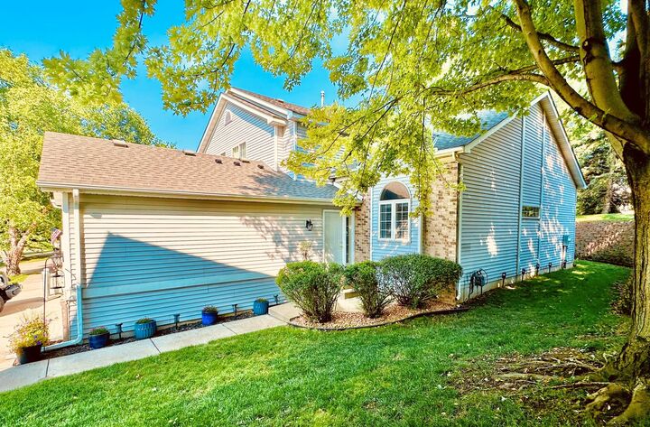 Property Photo: 915 Kimberly Lane MN 55317