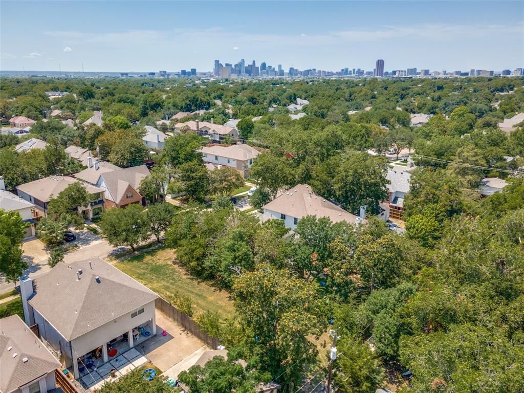 Property Photo: 6319 Palo Pinto Avenue TX 75214