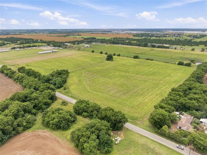 Property Photo:  700 Geller Road  TX 75125 