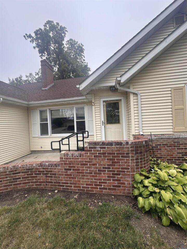 Property Photo:  3 Vista Dr  IA 50588 