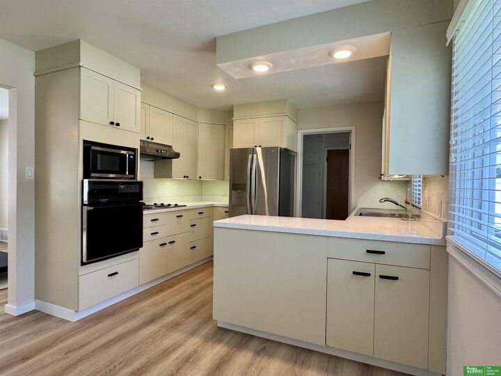 Property Photo:  16 Arbor Heights  NE 68467 