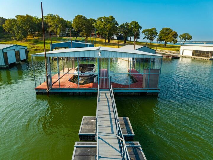 Property Photo:  7100 Olde Cabin Rd  OK 73439 