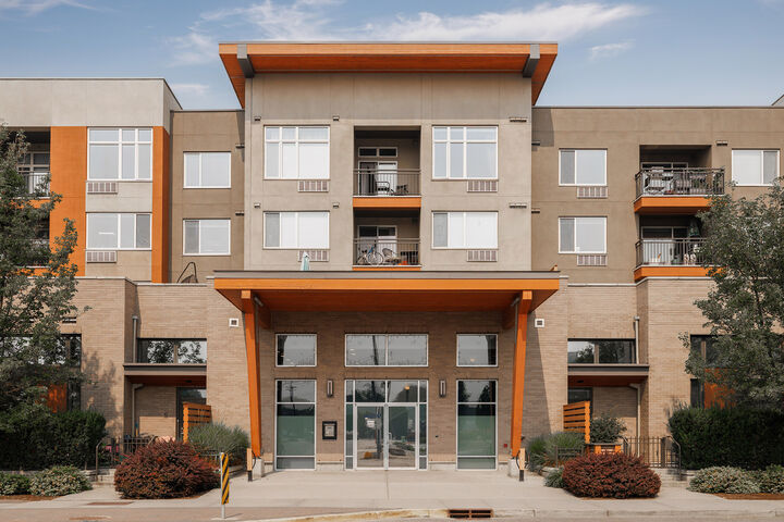 1550 Dickson Avenue 405 — photo 1