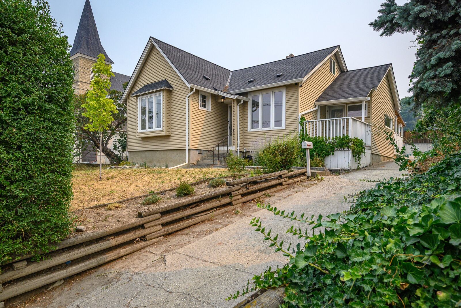 Property Photo: 2605 27 Street BC V1T 4W1