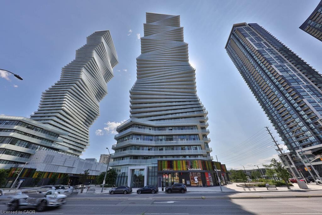 Property Photo: 3900 Confederation Parkway 4001 ON L5B 0M3
