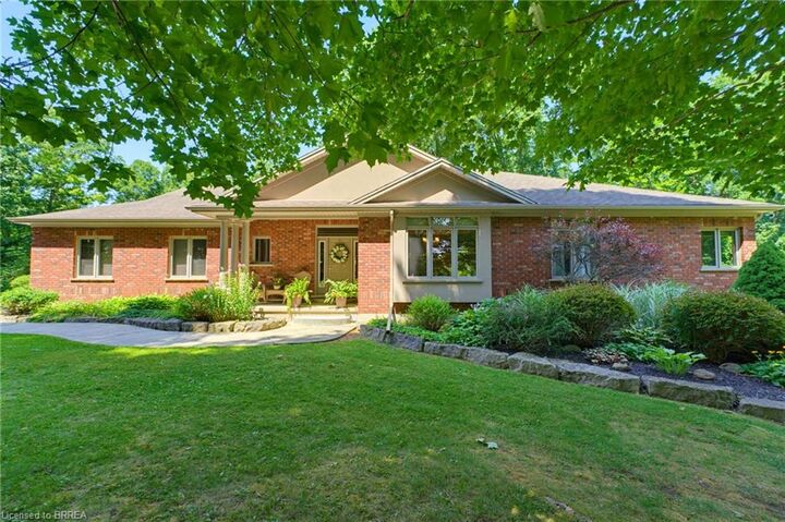 301 Governors Road E — photo 1