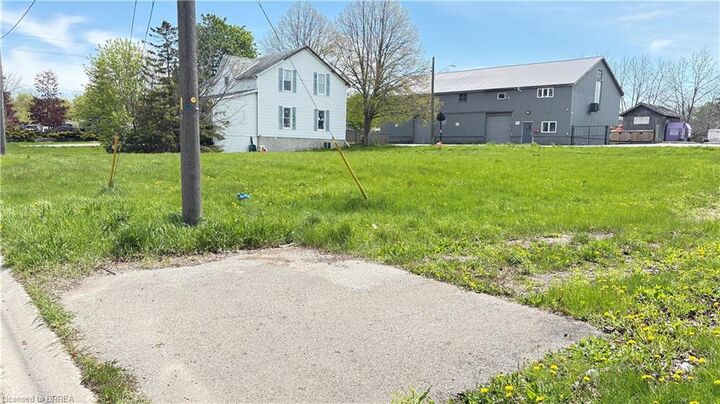 Property Photo: 8 Brydges Street ON N3L 1R4