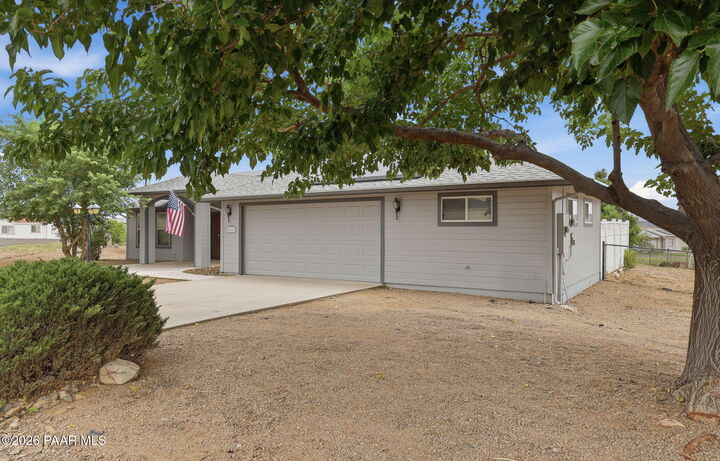 Property Photo: 20001 E Stagecoach Trail AZ 86333
