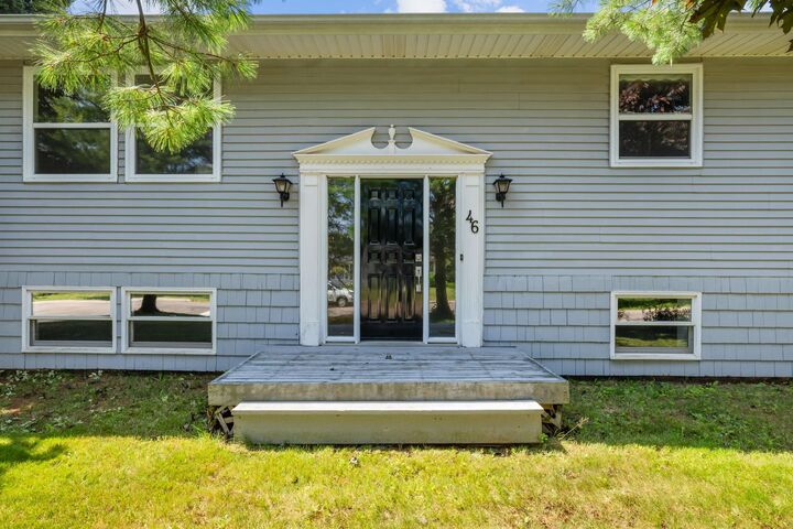 Property Photo:  46 Westcomb Crescent  PE C1C 1B3 