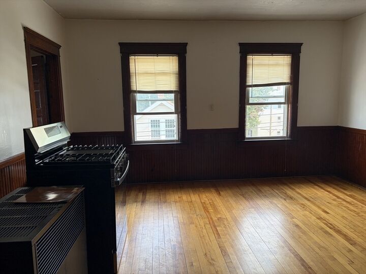 Property Photo:  16 Brookline Street 3  MA 01570 