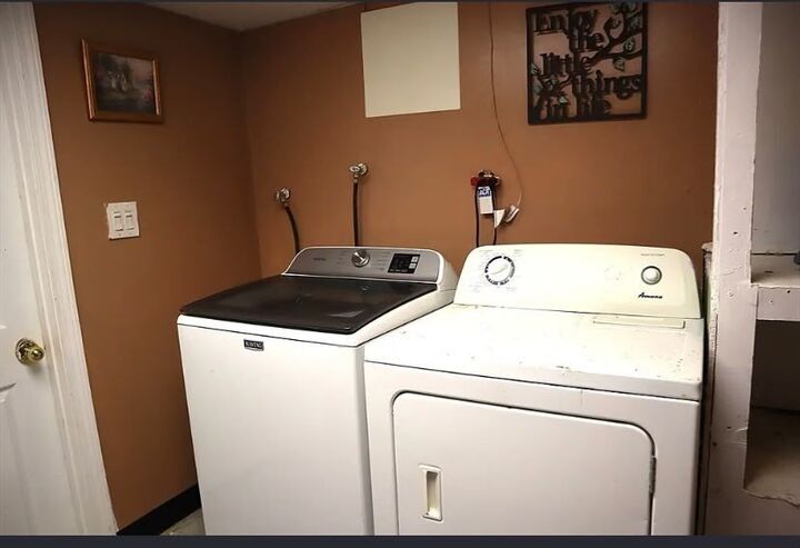 Property Photo:  81 Pilgrim Ave  MA 01604 