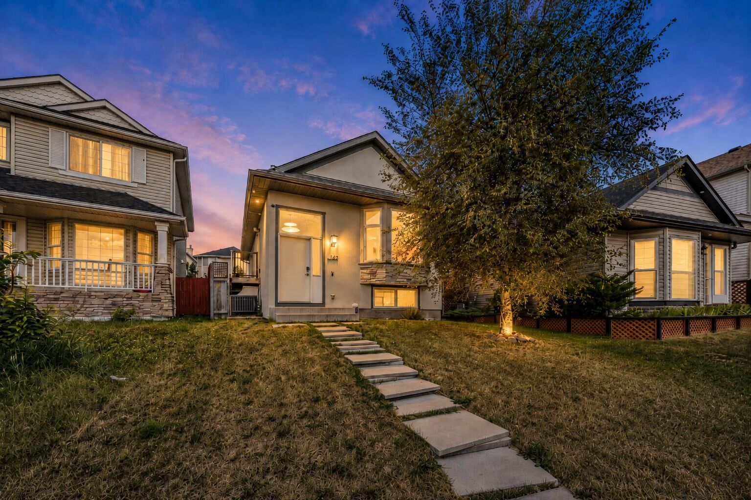 Property Photo:  163 Taravista Street NE  AB T3J 4S3 