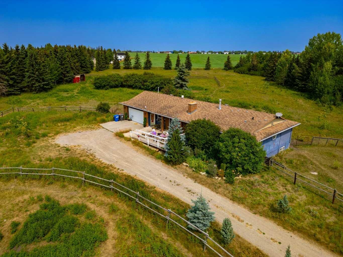 Property Photo: 250 Huggard Road AB T3Z 2C3