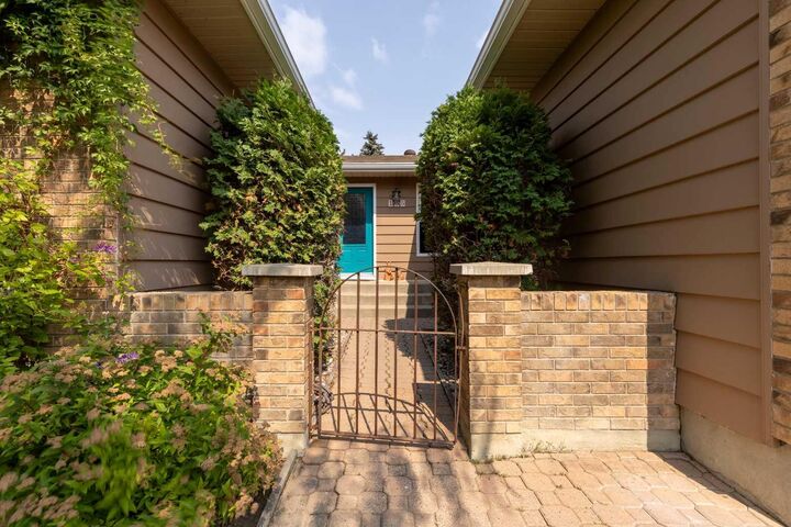 Property Photo: 105 Kings Bay S AB T1K 5E9
