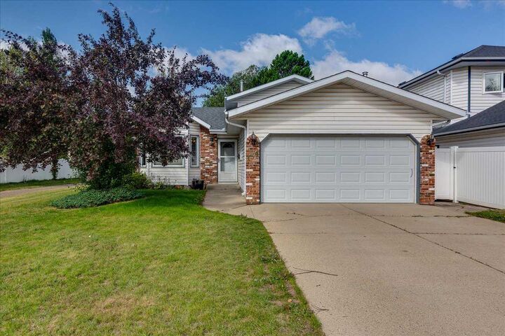 134 Douglas Avenue — photo 1