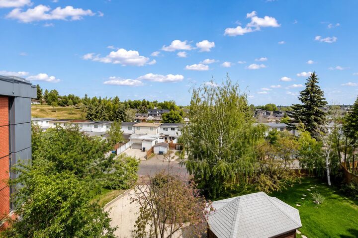 Property Photo:  333 Garry Crescent NE 414  AB T2K 5W9 