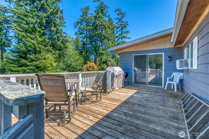Property Photo:  82  Spruce Street  WA 98245 