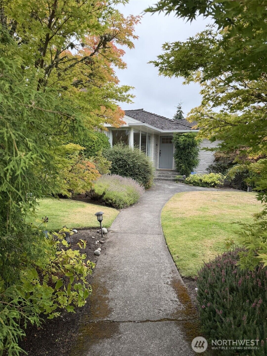 Property Photo:  2652  37th Avenue W  WA 98199 