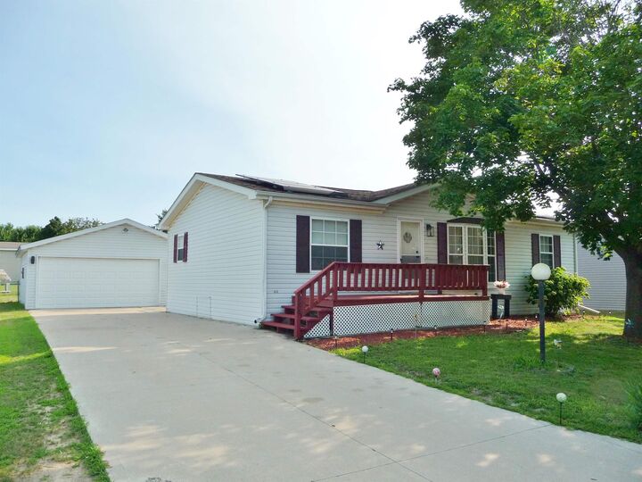 Property Photo: 5509 Heartwood Lane IL 61073
