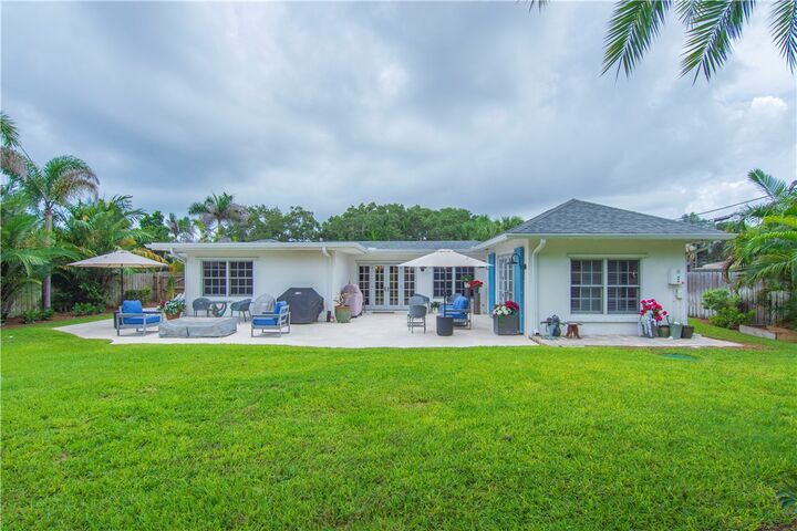 Property Photo:  207 Conn Way  FL 32963 