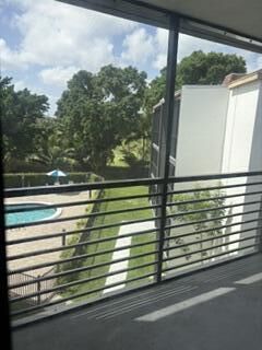 Property Photo: 4040 N Hills Drive 31 FL 33021