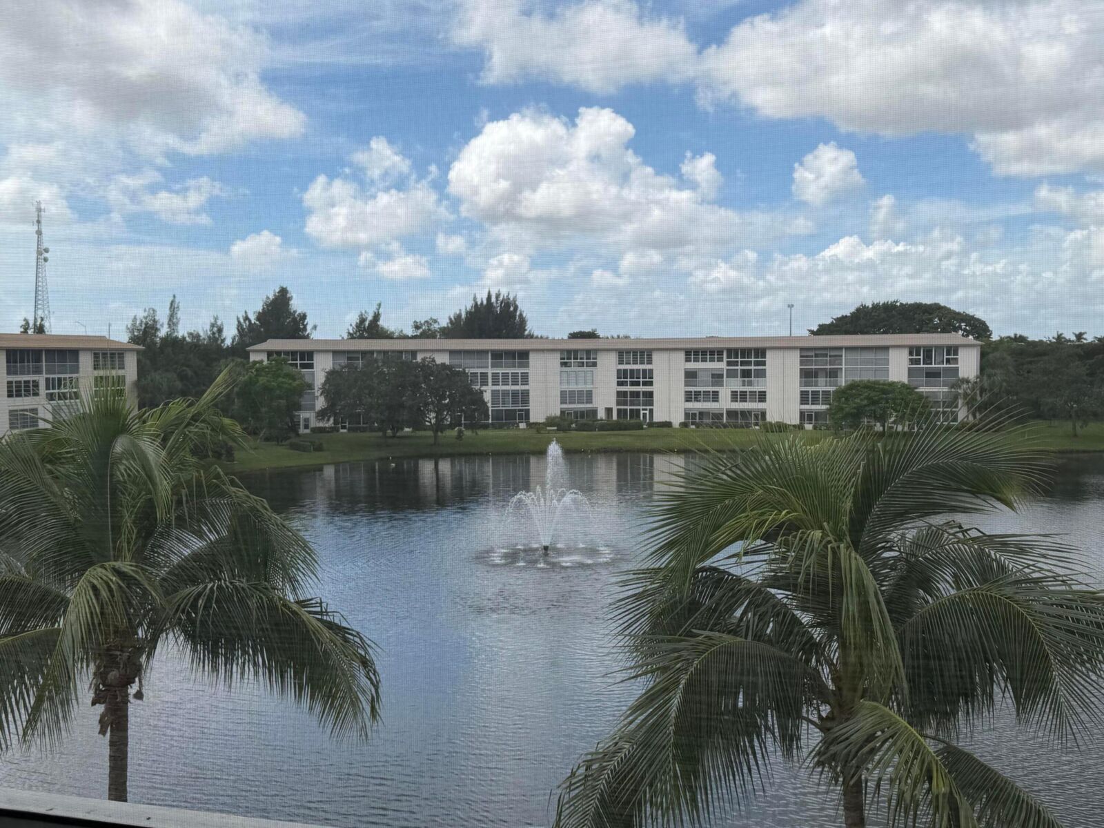 Property Photo:  1905 Bermuda Circle L4  FL 33066 