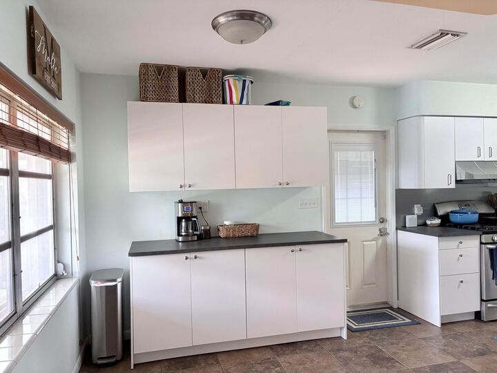 Property Photo:  1200 SW 21st Street  FL 33315 