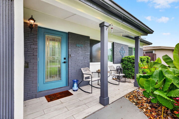 Property Photo:  4670 NE 4th Avenue  FL 33334 