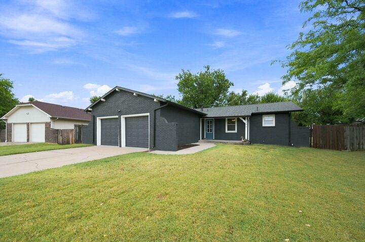 Property Photo:  2246 S Lori Ln  KS 67207 