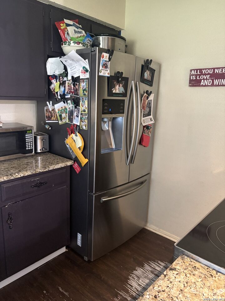 Property Photo: 504 Low Meadow TX 78064